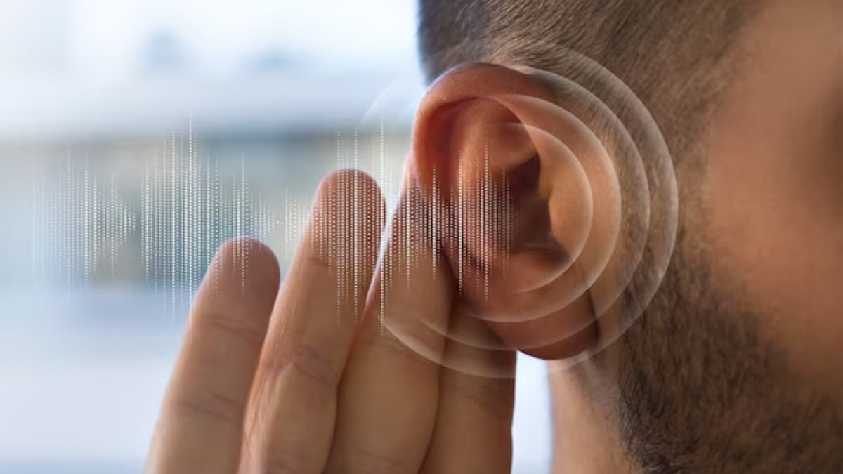 क्या बहरे होने का डर आपको भी है? डॉक्टर की ये रिपोर्ट सुनें और फिर लगाए HEADPHONES