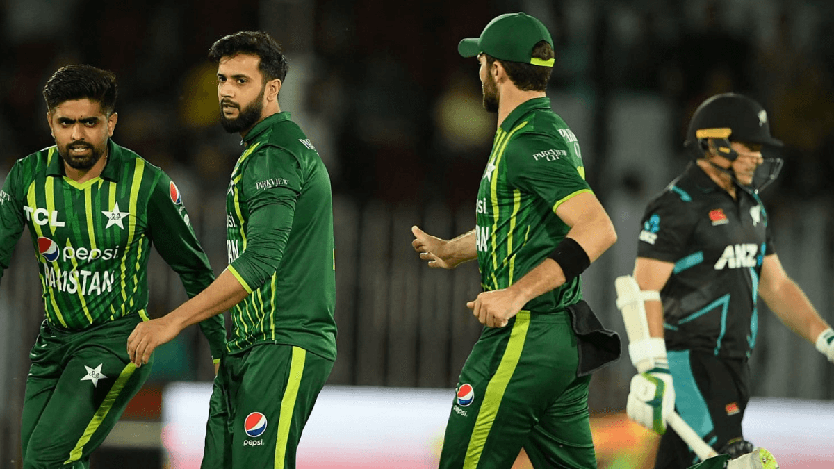 T20 WC 2024: पाकिस्तान टीम को लगा बड़ा झटका, बाहर हुआ धाकड़ खिलाड़ी