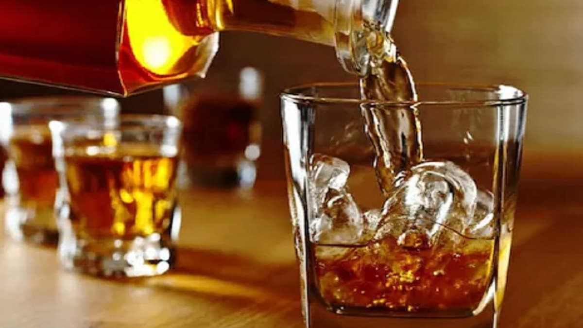 Liquor Market से आई तहलका मचाने वाली खबर, इस Whiskey ब्रांड का हो रहा सौदा