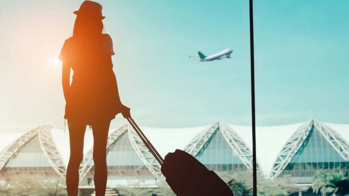 छुट्टियां मनाने के लिए पैसा नहीं है? पर्सनल लोन करेगा मदद, जानें इसके फायदे और नुकसान