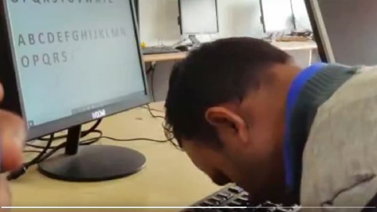 Video: हाथ नहीं, नाक से टाइप करता है ये शख्स; तीसरी बार तोड़ा खुद का गिनीज वर्ल्ड रिकॉर्ड