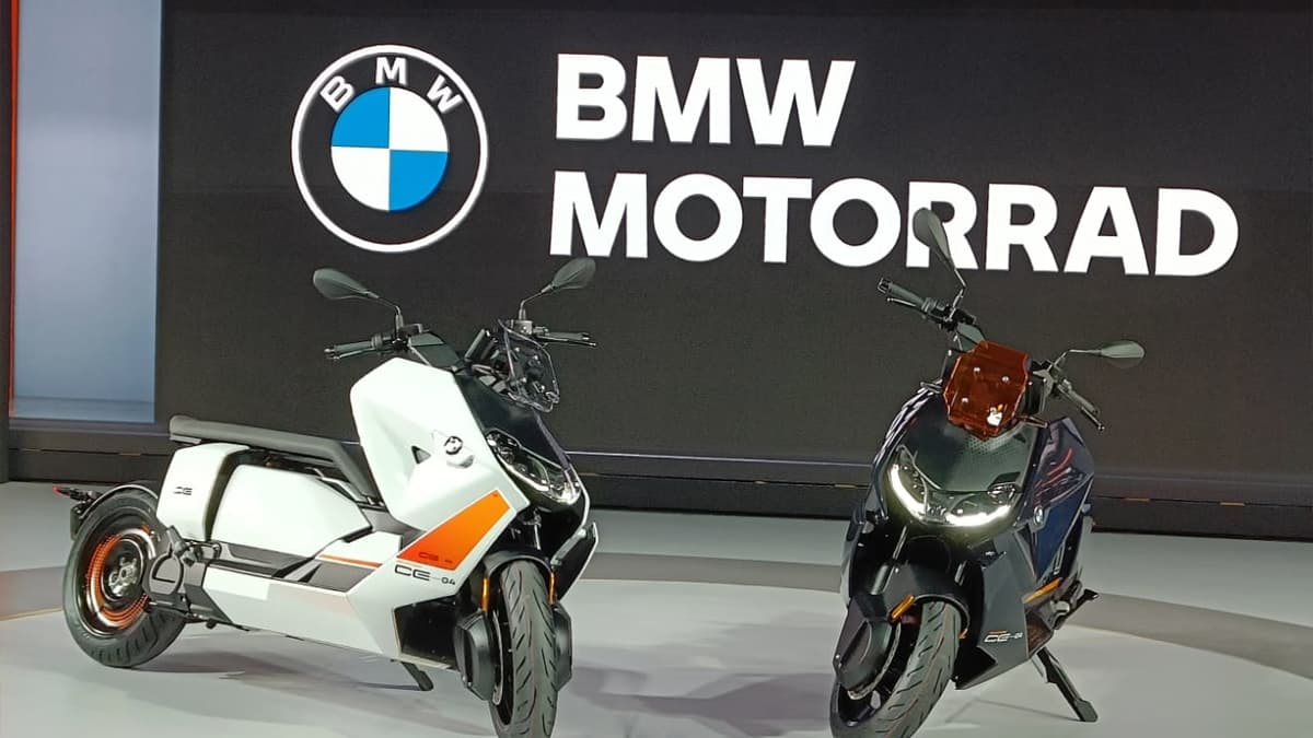 BMW CE 04: 14.90 लाख में लॉन्च हुआ सबसे महंगा इलेक्ट्रिक स्कूटर, फुल चार्ज में चलेगा सिर्फ 130km