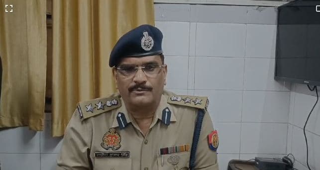 Hathras Stampede: क्या सच में लाशों का ढेर देख हुई सिपाही रवि की मौत? UP पुलिस ने बताई सच्चाई