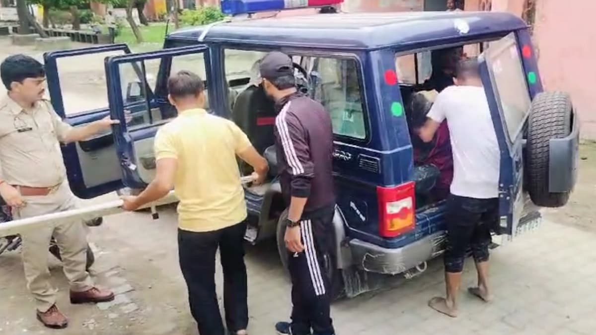 Hathras Stampede News: सत्संग में मची भगदड़, मरने वालों की संख्या 134 हुई; UP के हाथरस में हादसा