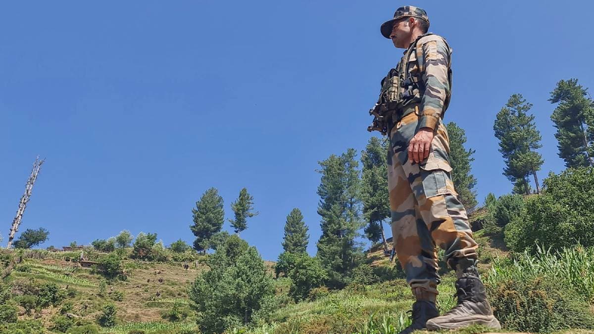 'खाना खा रहे थे, अचानक बत्ती गुल, फायरिंग होने लगी'; J-K के गांदरबल में आतंकी हमले की कहानी, 7 की मौत
