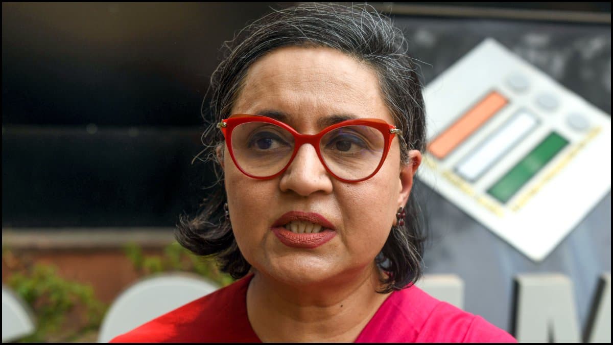 हम 1975 में नहीं 2024 में हैं... इंदिरा और मोदी की 'इमरजेंसी' पर क्या बोलीं सागरिका घोष? देखें Video
