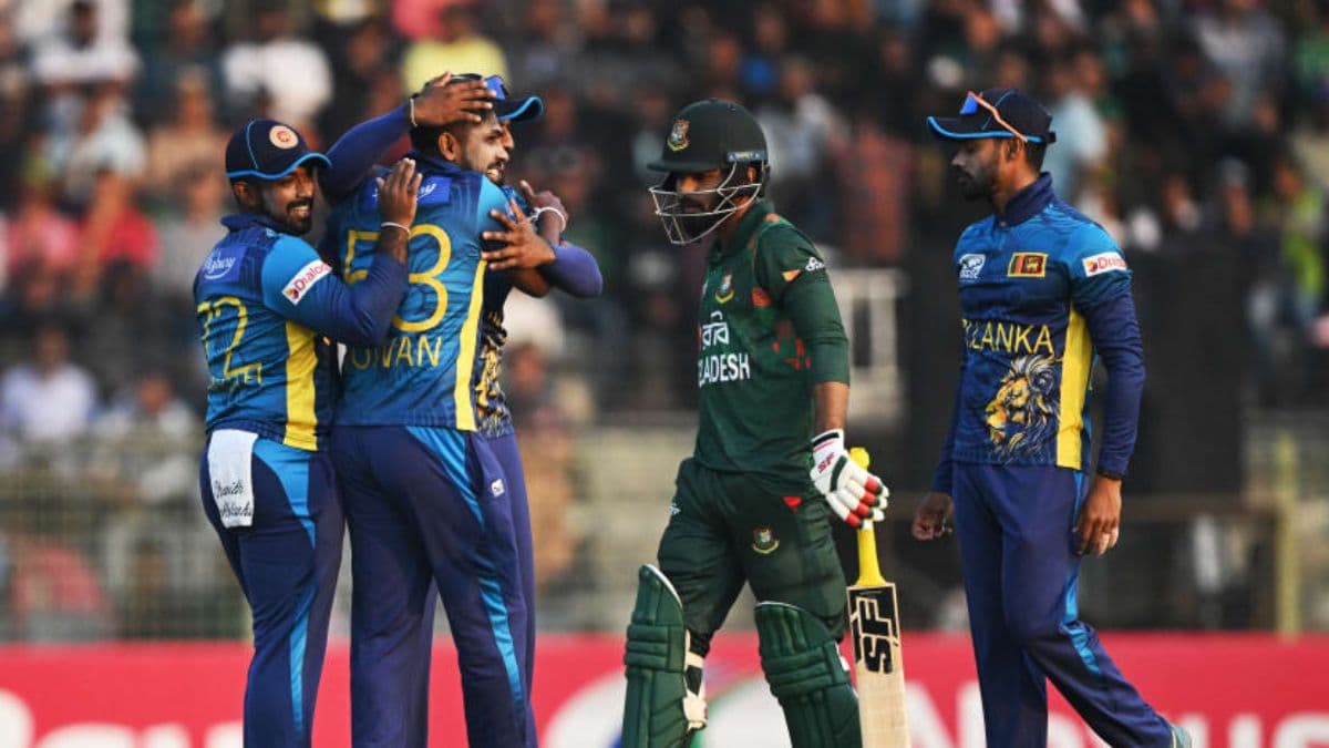IND vs SL: श्रीलंका को लगा दूसरा बड़ा झटका, टी20 सीरीज से बाहर हुआ स्टार खिलाड़ी