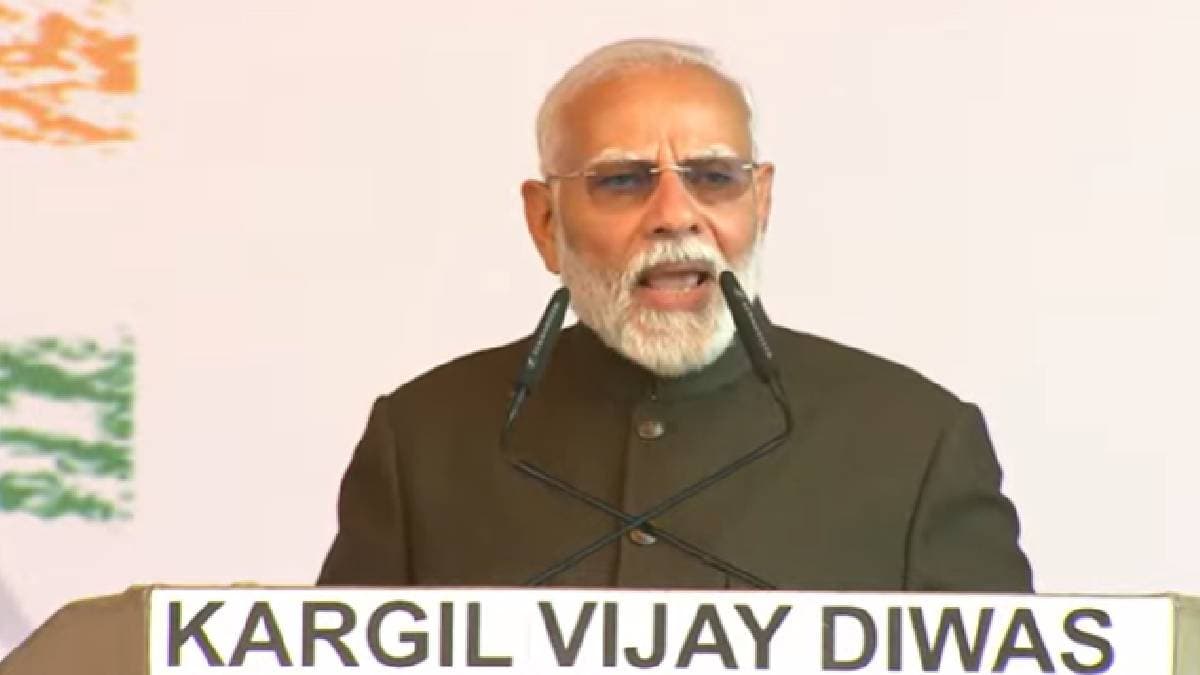 विपक्ष पर वार; पाक पर प्रहार, शहीदों की जय-जयकार...पढ़िए PM मोदी के भाषण की 10 बड़ी बातें