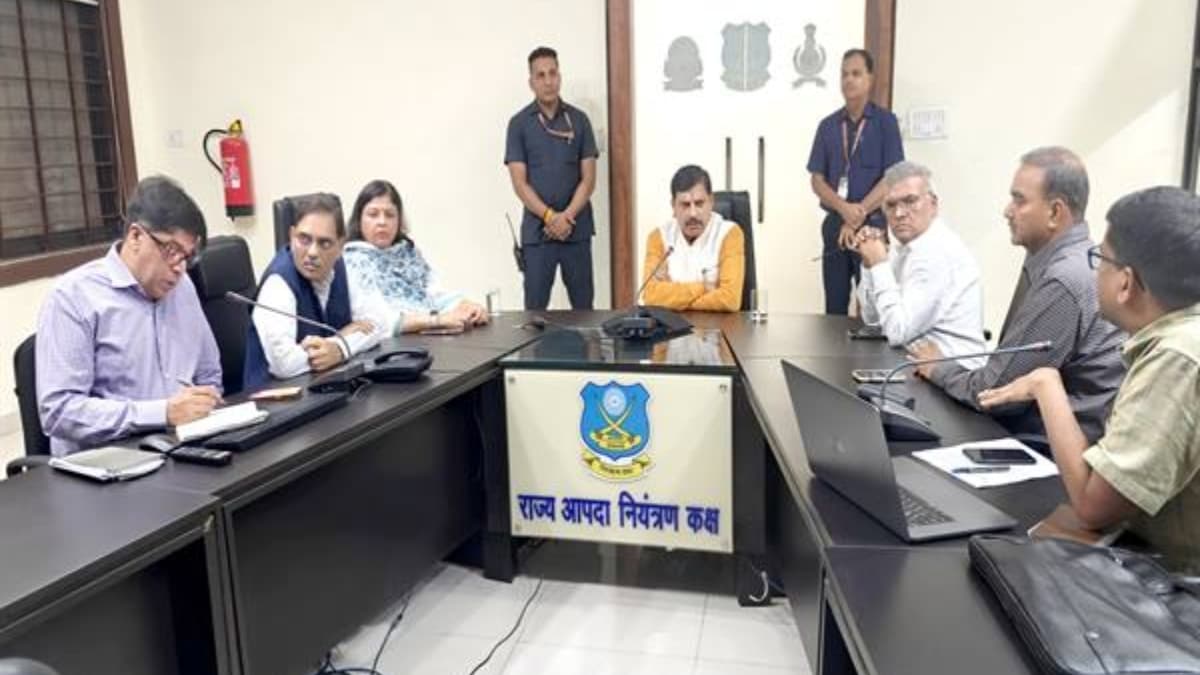 बाढ़ के खतरे को देखते हुए एक्शन में सीएम यादव, अफसरों को दिए कड़े निर्देश