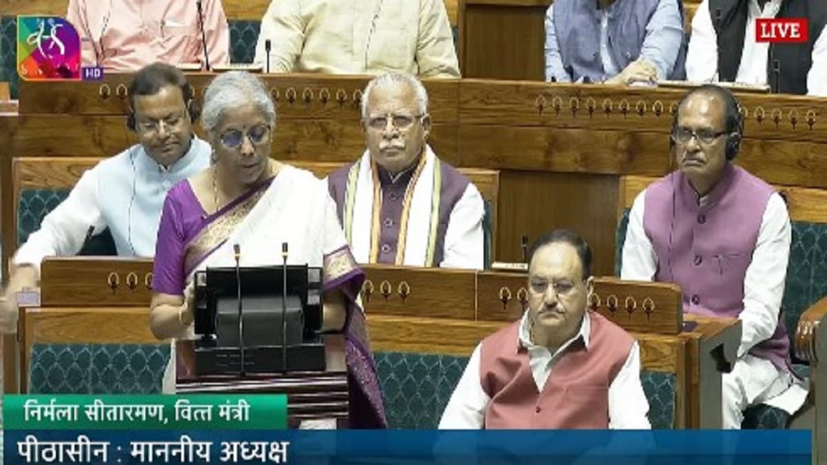 वित्तमंत्री ने नई टैक्स व्यवस्था में किए बड़े ऐलान, जानिए आपकी सैलरी पर क्या होगा असर, क्या मिलेगा लाभ