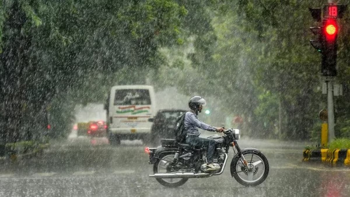गुजरात में लगातार हो रही बारिश मचा सकती है तबाही! इस जिले में जारी हुआ रेड अलर्ट