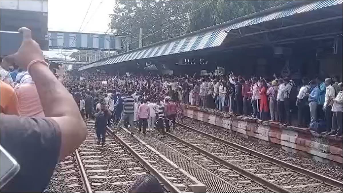 महाराष्ट्र के बदलापुर में हिंसक झड़प के बाद इंटरनेट सेवा बंद, SIT को सौंपी गई जांच