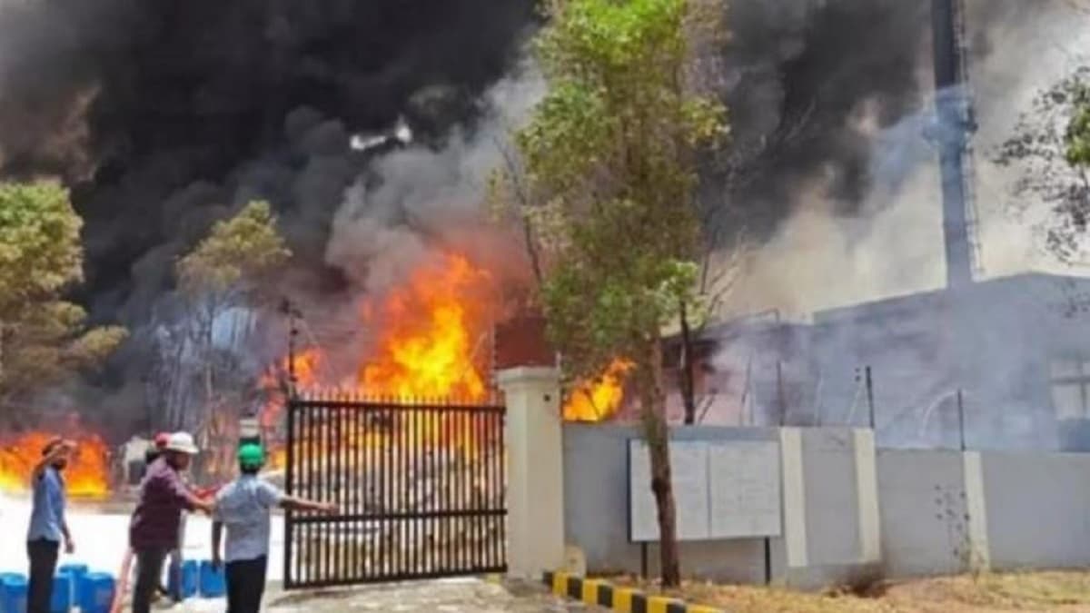 18 लोगों की मौत का असली सच खौफनाक! आंध्र प्रदेश की फार्मा फैक्ट्री में जानें कैसे हुआ धमाका?
