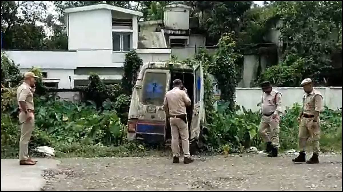 खुद बम लगाए, फिर खुद ही बता दिया! असम में क्या था उग्रवादियों का प्लान, कैसे टली अनहोनी?