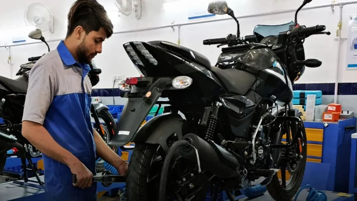 ये गलतियों आपकी नई बाइक को बना सकती हैं खटारा! पैसों की होगी बर्बादी