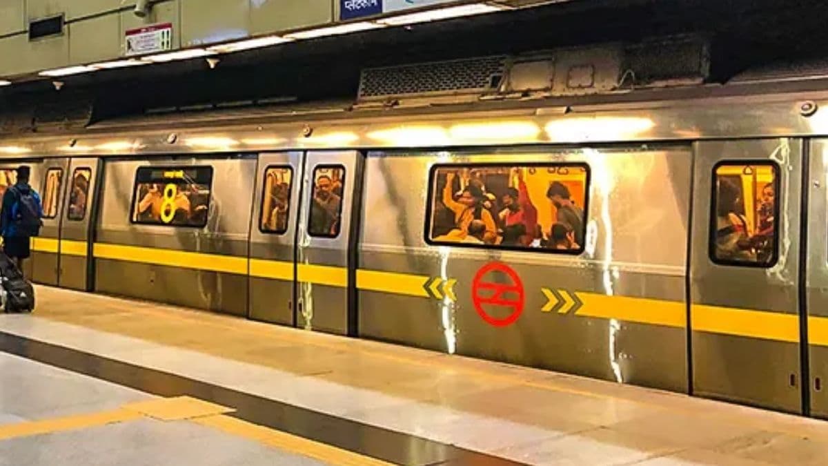 दिल्ली मेट्रो की येलो लाइन सर्विस का आज के लिए टाइम बदला, जानें कितने बजे दौड़ेगी?