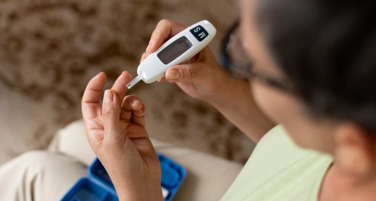 Diabetes Causes: नॉनवेज लवर्स हो जाएं सावधान, बढ़ रहा है डायबिटीज का खतरा