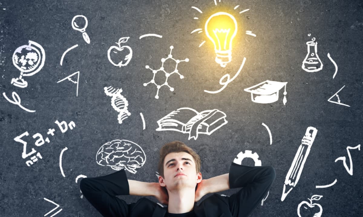 आलस नहीं स्मार्टनेस दिखाती हैं ये 7 अजीब आदतें; High IQ से सीधा कनेक्शन, क्या आप भी करते हैं ये काम?