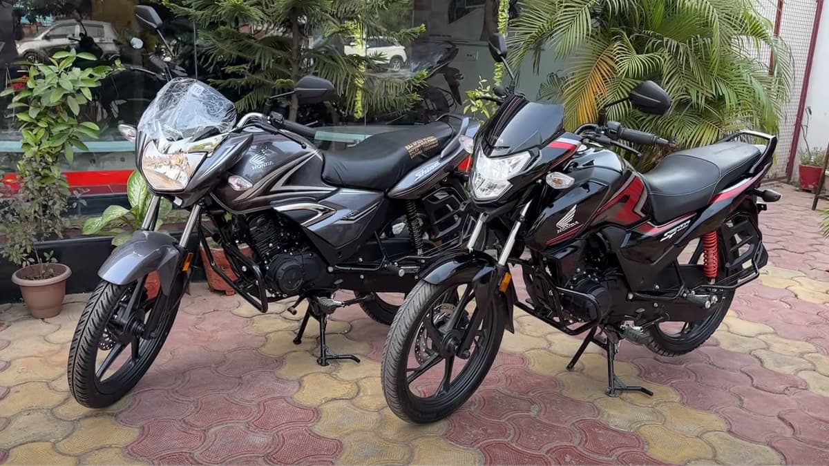 1.39 लाख से ज्यादा लोगों ने खरीदी ये बाइक! इन 5 बाइक्स के दीवाने हुए लोग