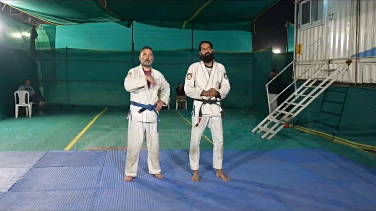 Rahul Gandhi ने मार्शल आर्ट Jiu-Jitsu के दांव पेंच में विरोधी को किया चित, वीडियो वायरल