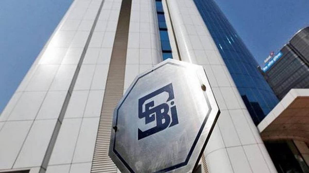 हिंडनबर्ग रिपोर्ट पर SEBI का पहला बयान आया सामने, इंवेस्टरों को दी बड़ी नसीहत