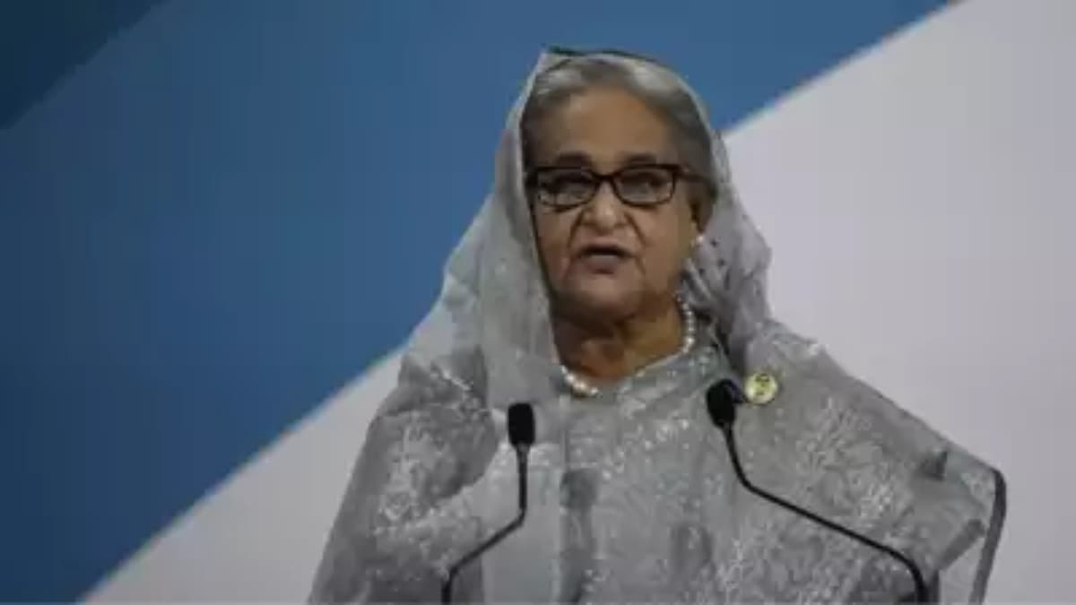 शेख हसीना पर बांग्लादेश में हत्या केस में दर्ज हुई FIR, तख्तापलट के बाद पूर्व PM पर पहली कार्रवाई