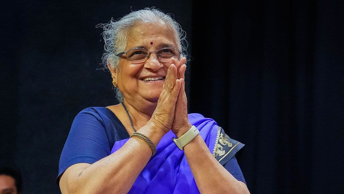 'ये गलती कभी मत करना...', जब सुधा मूर्ति ने एक अंधे पुजारी को देने चाहे 20000 रुपये, जवाब में मिला बड़ा सबक
