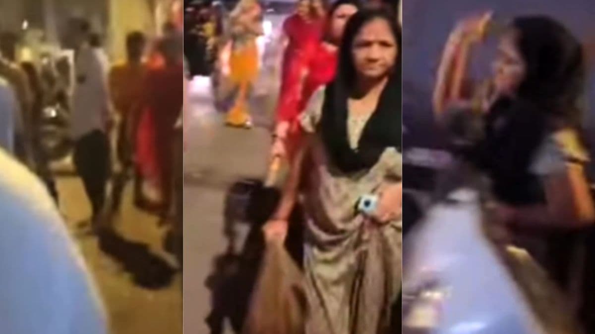 सड़कों पर झाड़ू लेकर उतरीं महिलाएं, सरेराह कर दी शराबियों की धुलाई, देखिए वायरल VIDEO