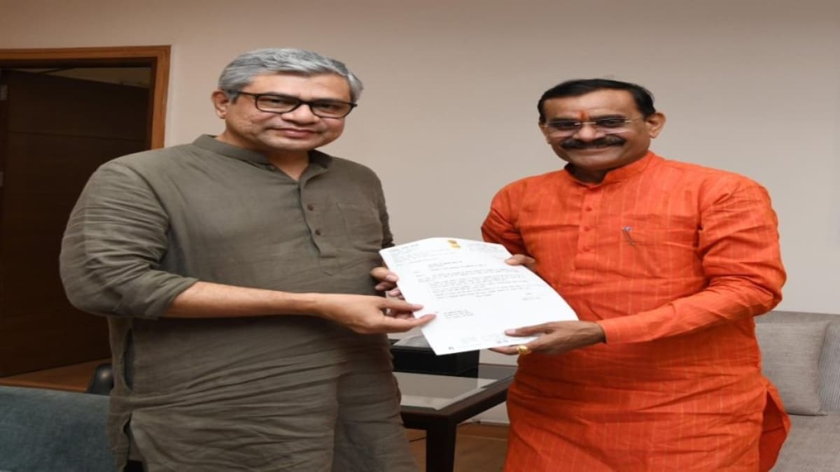 रेल मंत्री अश्विनी वैष्णव से MP BJP अध्यक्ष की मुलाकात, खजुराहो में रेल सुविधाओं के विस्तार के लिए सौंपा पत्र