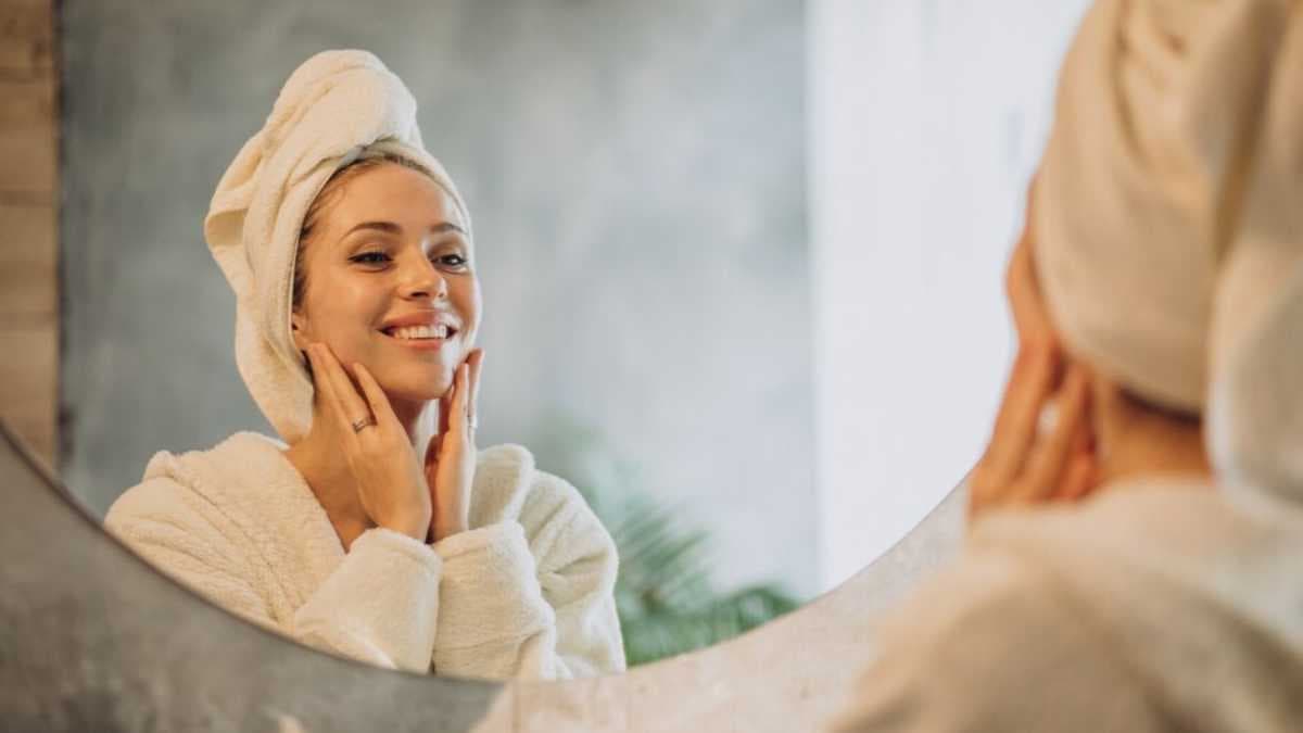 Skin Care Tips: चेहरे को बेदाग और ग्लोइंग बनाने के लिए खाएं ये 3 सुपरफूड्स, रोजाना करें सेवन