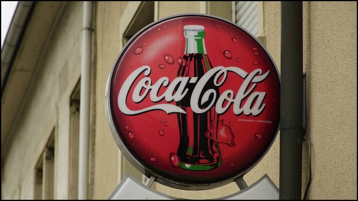 Coca Cola ने बंद कर दी अपनी सबसे 'हेल्दी' ड्रिंक, फैंस को बोला सॉरी; क्या रही वजह?