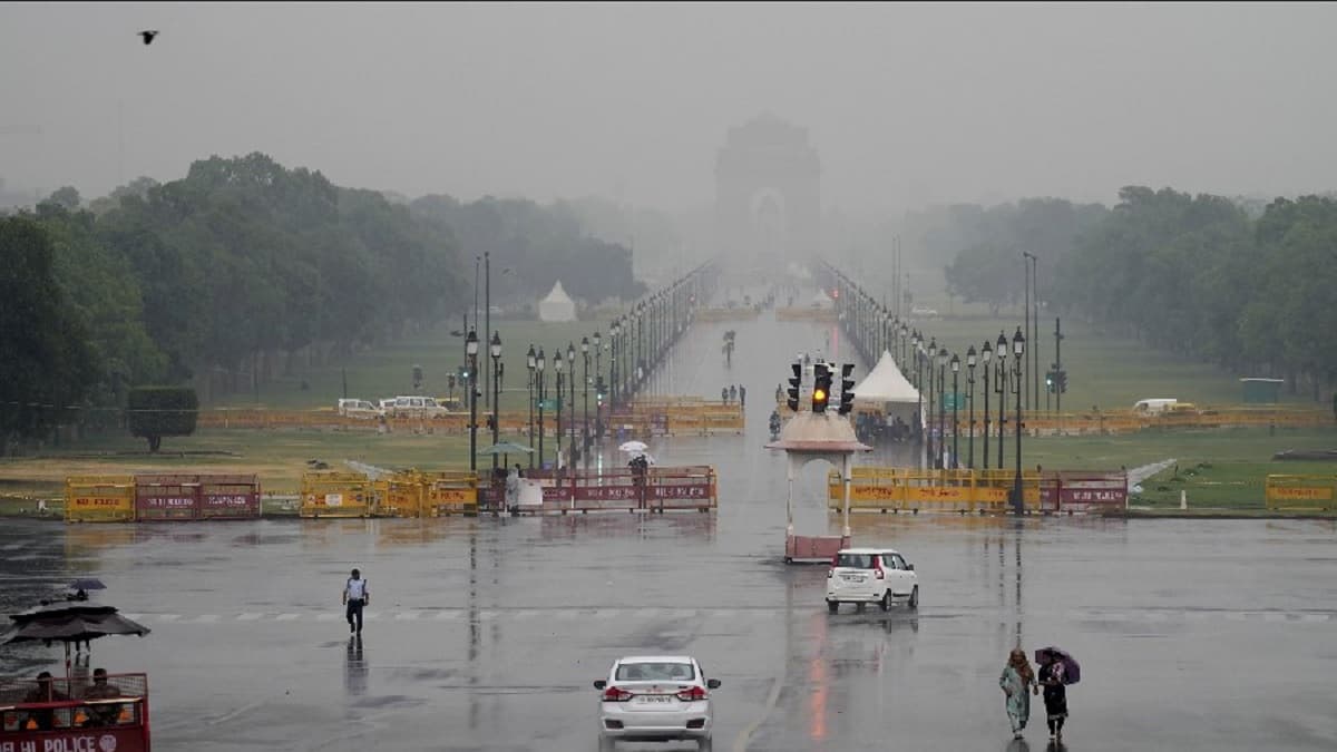90KM स्पीड वाले तूफान की चेतावनी, दिल्ली समेत 6 राज्यों में भारी बारिश का अलर्ट, देखें IMD का अपडेट