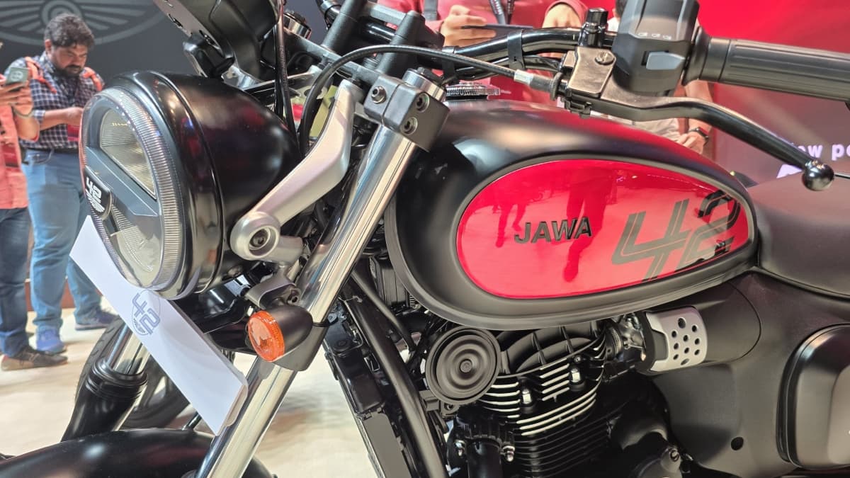 नई Jawa 42 FJ भारत में हुई लॉन्च, सिर्फ 942 रुपये में करें बुक