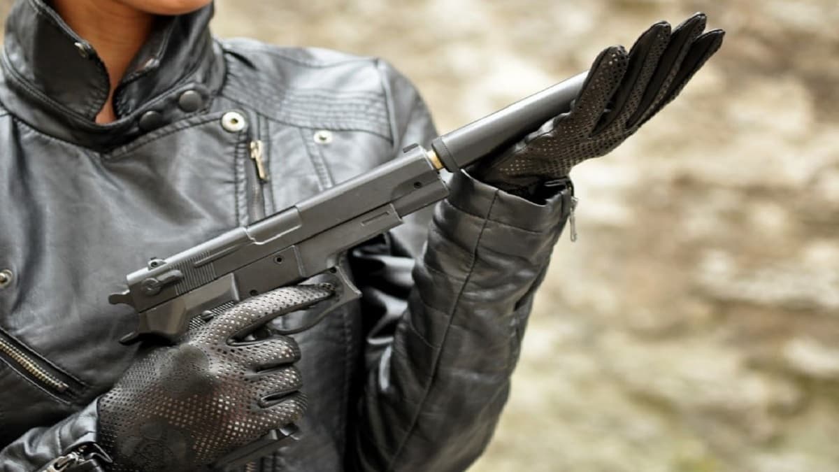 फ्रेंडशिप और सेक्स...Female Agents के लिए क्या-क्या बैन? इजरायल-हिजबुल्लाह युद्ध के बीच चर्चा क्यों?
