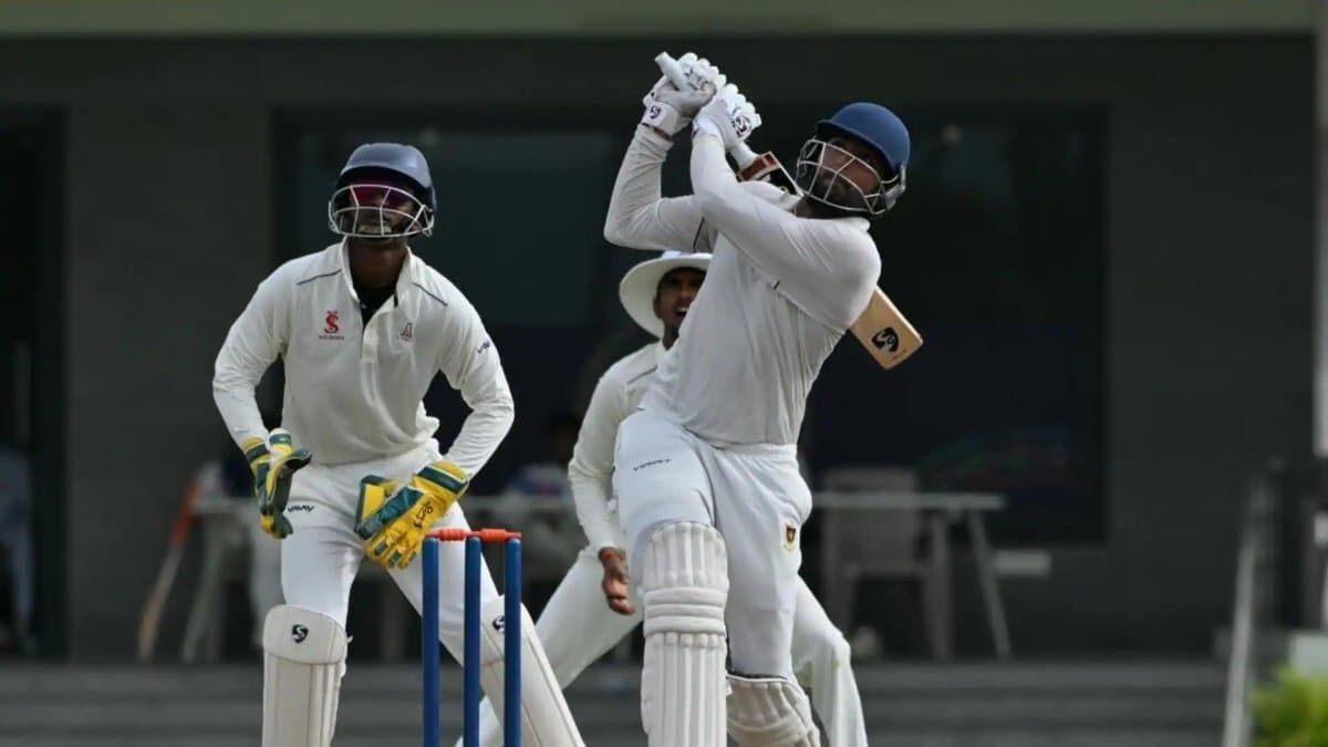 Duleep Trophy: 32 की उम्र में ठोकी टीम इंडिया में दावेदारी, कौन हैं प्रथम सिंह, जिन्होंने श्रेयस अय्यर की टीम के खिलाफ मचाई तबाही
