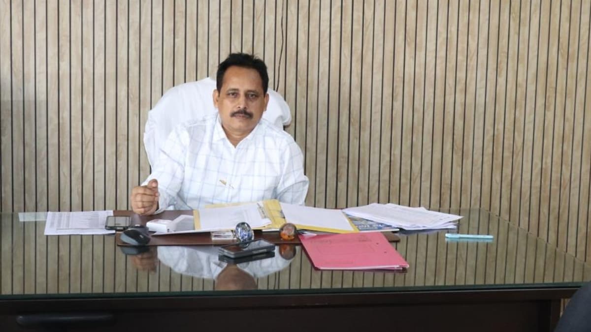 'नारायण औषधि' से अनिल सिंह ने कैंसर के इलाज की भी बना डाली प्रभावशाली आयुर्वेदिक दवा