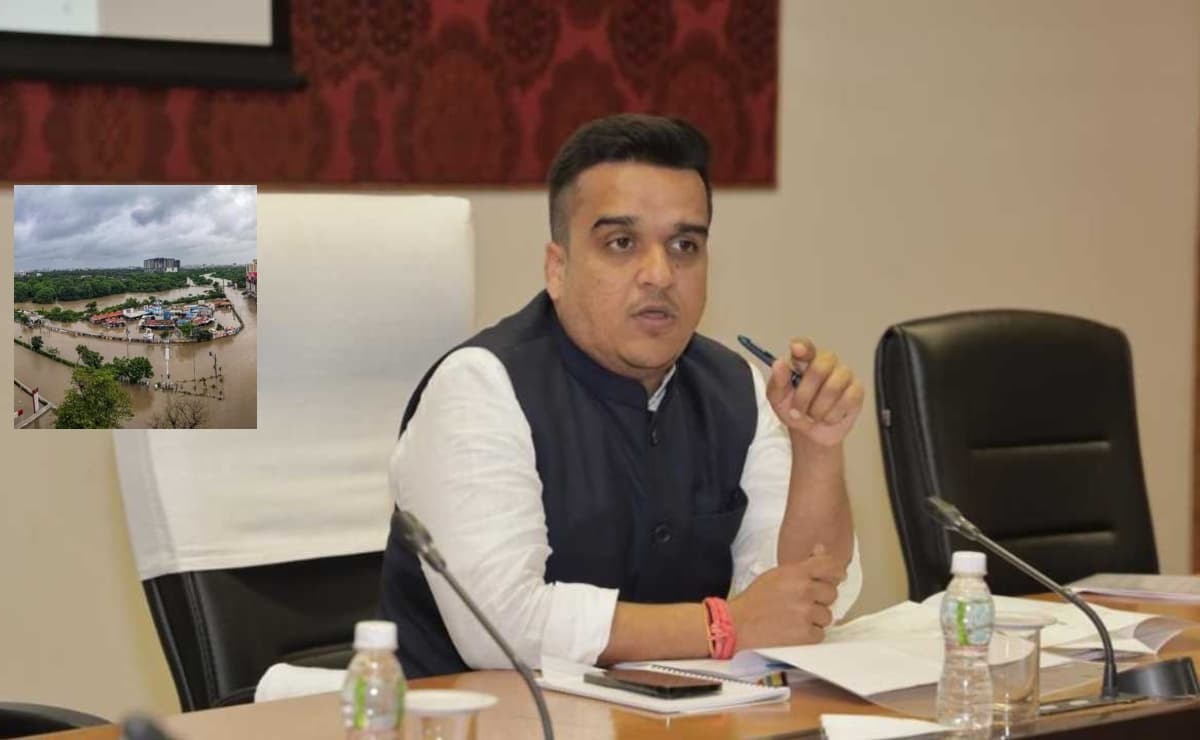 गुजरात के गृह राज्य मंत्री हर्ष सांघवी का जारी है बाढ़ प्रभावित इलाकों का दौरा, अधिकारियों को दे रहे निर्देश