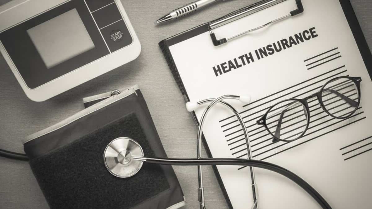 Ayushman Bharat से जुड़े हर सवाल का जवाब, कैसे बुजुर्गों के लिए फायदेमंद है योजना?
