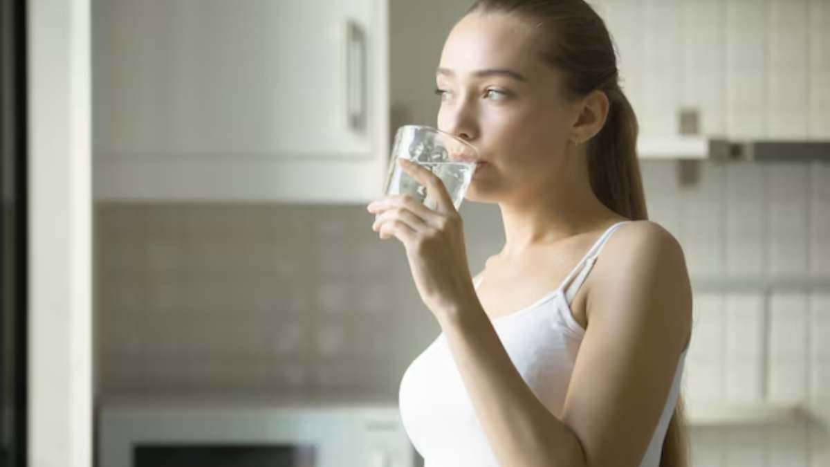 पानी पीने से भी घटता है वजन, जानें क्या है सही समय; तेजी से होने लगेगा Weight Loss
