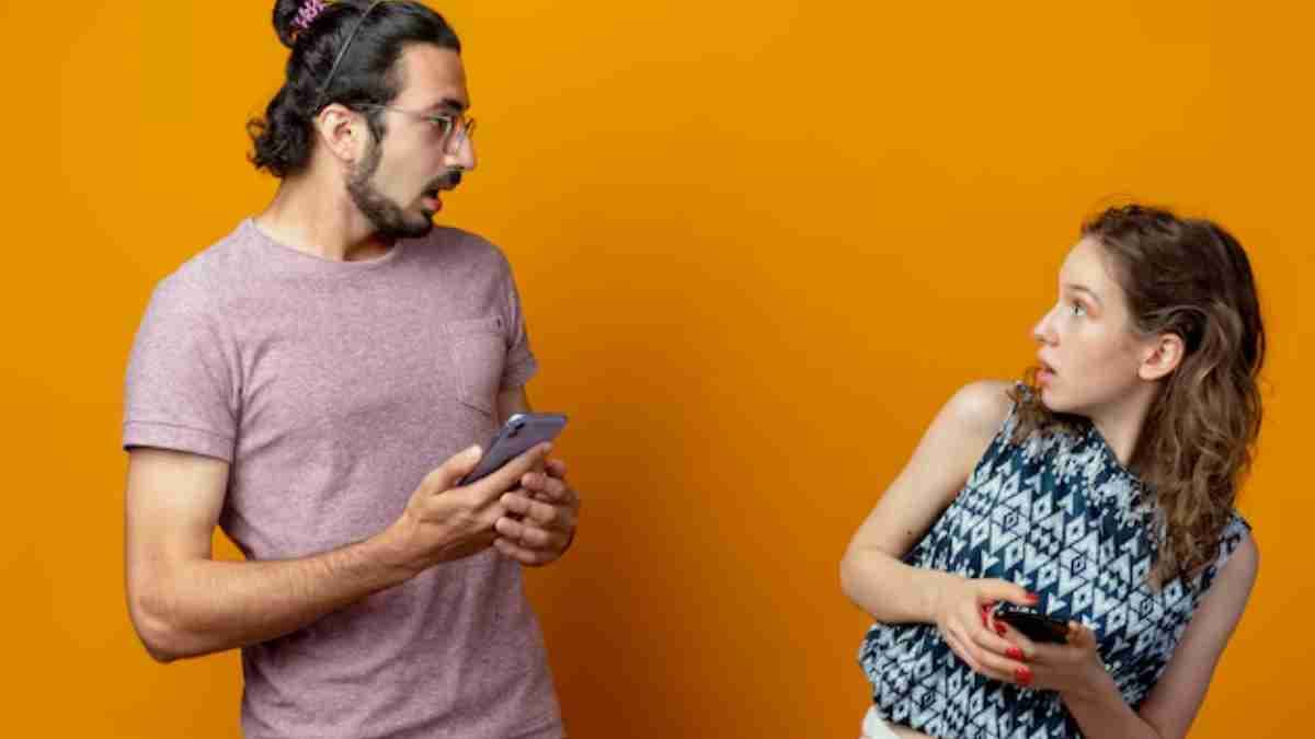 पार्टनर का WhatsApp Chat पर लॉक लगाना भी है खतरे की घंटी! क्या ब्रेकअप का है संकेत?