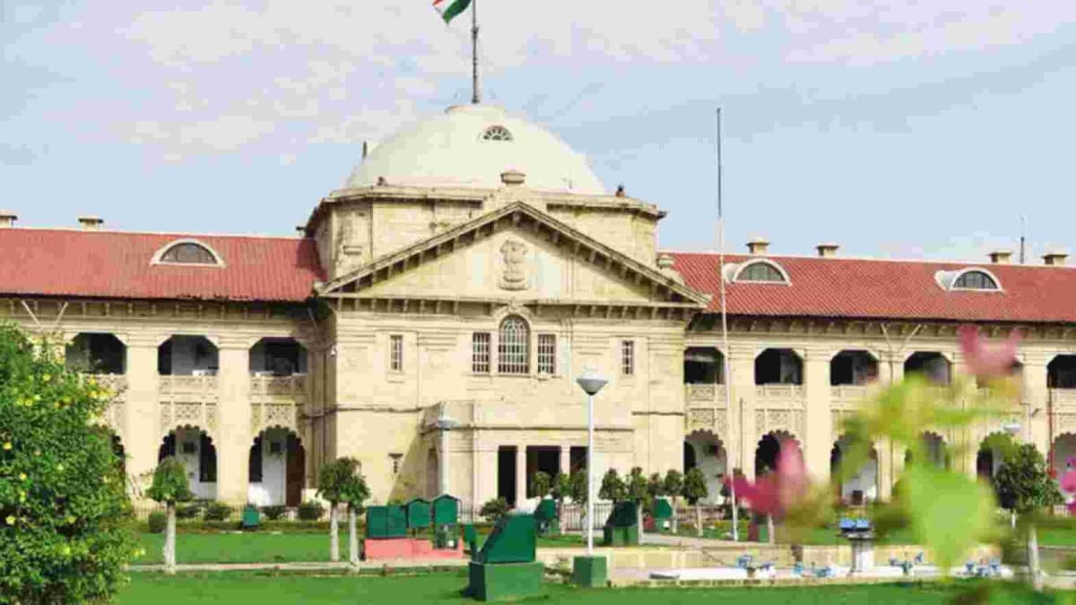 इलाहाबाद हाईकोर्ट में निकली बंपर भर्तियां! छठी से 12वीं पास कर सकते हैं अप्‍लाई