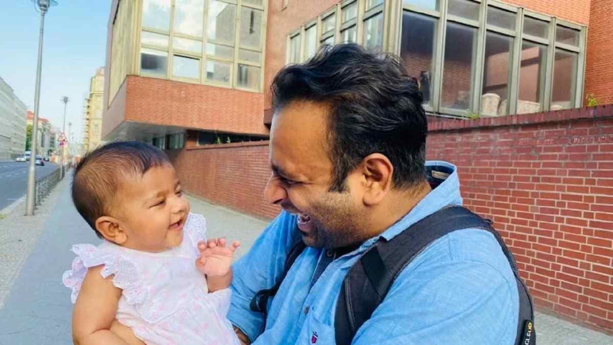 माता-पिता के प्यार को तरसी, जर्मनी ने कर लिया 'कैद', नन्ही अरिहा को वापस लाने के लिए जिद पर अड़ा विदेश मंत्रालय