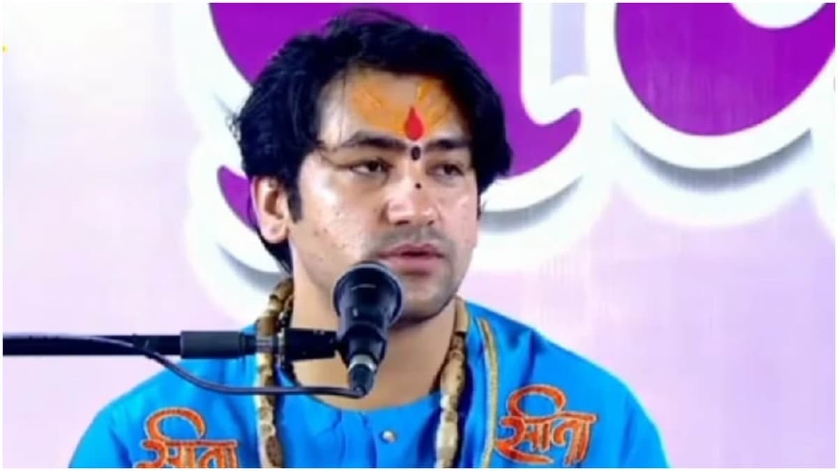 Dhirendra Shastri: 'हवस के पुजारी ही क्यों, मौलवी क्यों नहीं...', बागेश्वर बाबा के बयान को मौलाना ने बताया नफरती