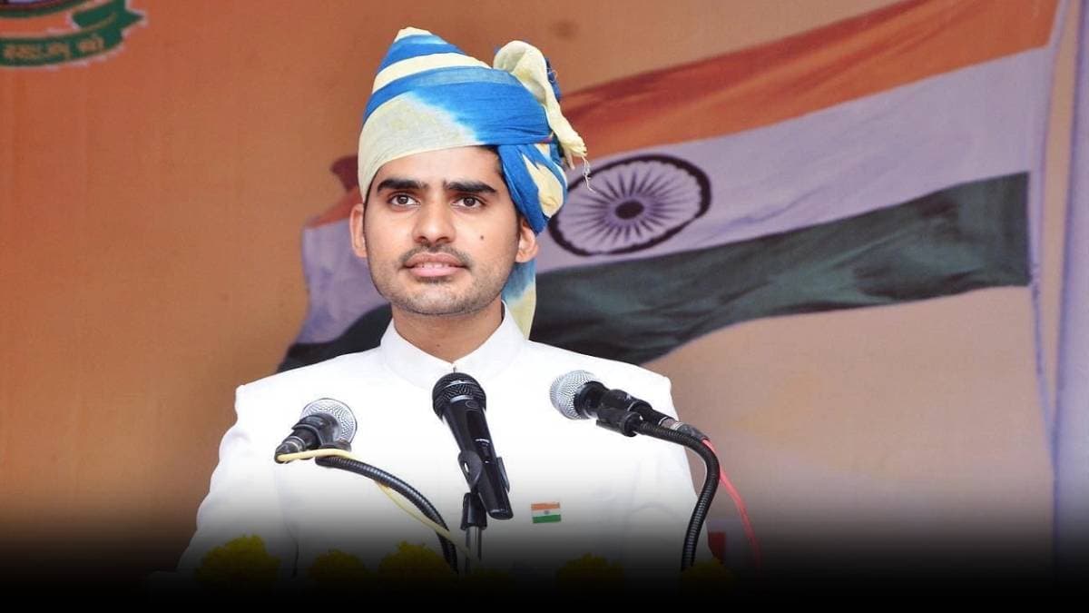 कौन हैं IAS Kanishka Kataria? जिन्होंने पिता के इस्तीफे पर किया साइन; 1 करोड़ की नौकरी छोड़ बने थे अफसर