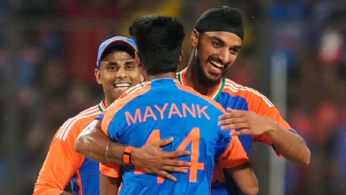इन 5 भारतीय गेंदबाजों ने अपने T20 डेब्यू मैच में फेंका मेडन ओवर, एक तो बन चुका है चीफ सेलेक्टर