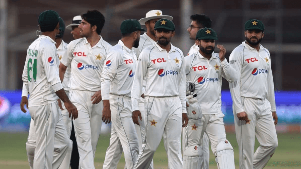 PAK vs ENG: पाकिस्तानी खिलाड़ियों को कोच से मिली फटकार, पिच को लेकर कर रहे थे मांग