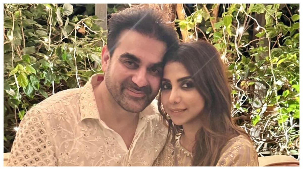 Arbaaz Khan के सामने किसे सहलाने लगीं Sshura? वायरल हुआ वीडियो