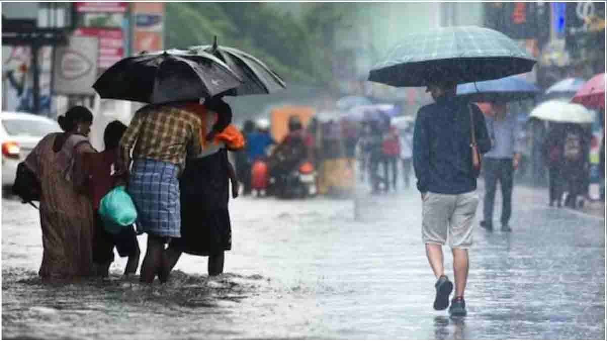 भारी बारिश, स्कूल-कॉलेजों में छुट्टी, दफ्तर बंद...तमिलनाडु में जलभराव से हालात खराब, IMD का 3 दिन का रेड अलर्ट