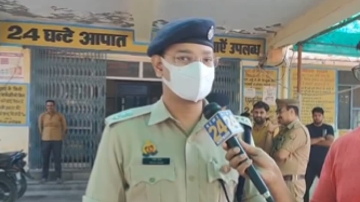 बुलंदशहर में 1.50 लाख का इनामी बदमाश ढेर, मुठभेड़ में 2 पुलिसकर्मियों को लगी गोली