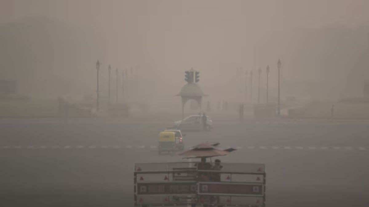 Delhi Pollution: दिल्ली के इन इलाकों में सांस लेना हुआ मुश्किल, AQI में सुधार की नहीं संभावना!